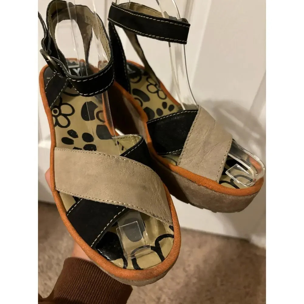 Fly London Pati tan black suede leather wedge platform sandal sz 7-7.5 - Picture 11 of 14